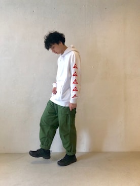 「adidas（アディダス）のアイテム（ブーツ）」を使った、はなまるさん（メンズ・173cm）の春コーディネート