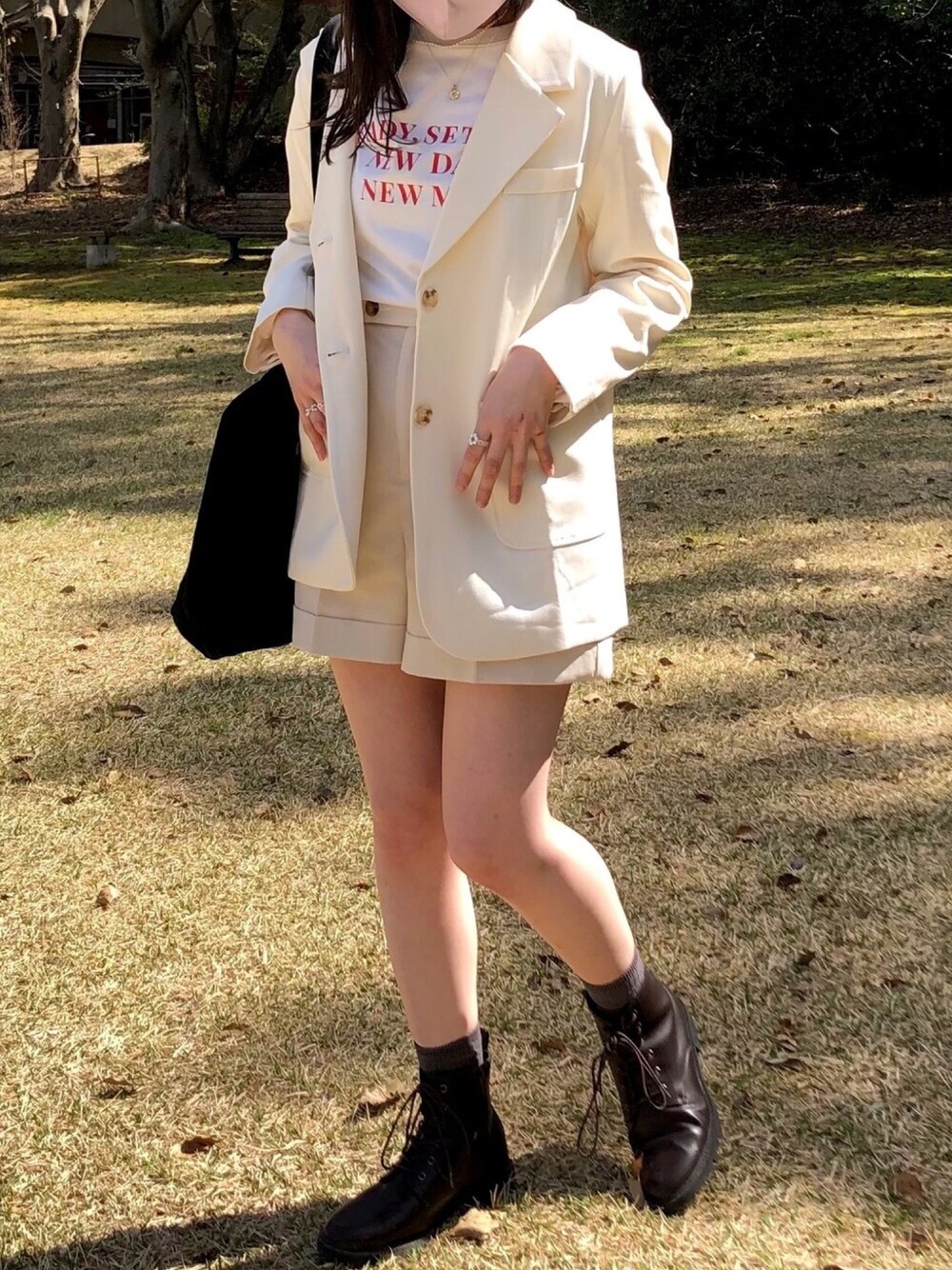 「GU、オトナ女子、パンツスタイル、ootd、オトナカワイイ、お洒落さんとつながりたい、ワントーンコーデ、ジャケット、ショートパンツ、セットアップ風」｜「GUのアイテム（シューズ、ブラウン系）」を使った、ringo🍎さん（レディース・157cm）の春コーディネートの1枚目の写真