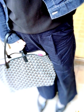 「GOYARD（ゴヤール）のアイテム（トートバッグ、ブラック系）」を使った、mikaさん（レディース・168cm）の春コーディネート