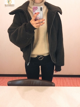 「UNIQLO（ユニクロ）のWOMEN ウルトラストレッチジーンズ（デニムパンツ）」を使った、MihOさん（レディース・161cm）の秋コーディネート