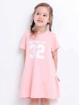 「ひざ丈ワンピース」｜BEBE ONLINE STOREさん（キッズ・110cm）の夏コーディネート