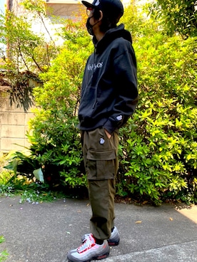 FR2(エフアールツー)のカーゴパンツを使った人気ファッション