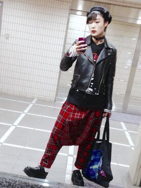 「YOSUKE（ヨースケ）のアイテム（ブーツ、ブラック系）」を使った、いちまつ君さん（メンズ・176cm）の冬コーディネート