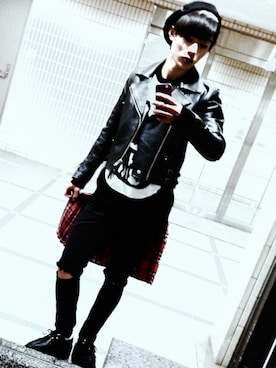 「YOSUKE（ヨースケ）のアイテム（ブーツ、ブラック系）」を使った、いちまつ君さん（メンズ・176cm）の冬コーディネート