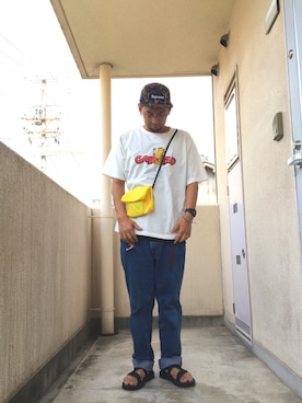 「アイテム（ボディバッグ/ウエストポーチ、イエロー系）」を使った、potehe.higeoさん（メンズ・172cm）の春コーディネート