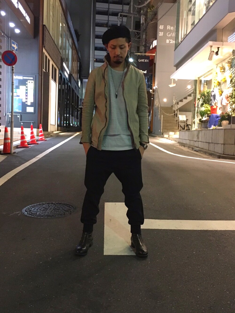「レイヤードスタイル、大人コーデ、シンプルスタイル、GUIDI、neilbarrett、incarnation、backlash、OURET」｜「ISAMU KATAYAMA BACKLASHのアイテム（キャスケット、ブラック系）」を使った、ヤギさん（メンズ・185cm）の夏コーディネートの1枚目の写真