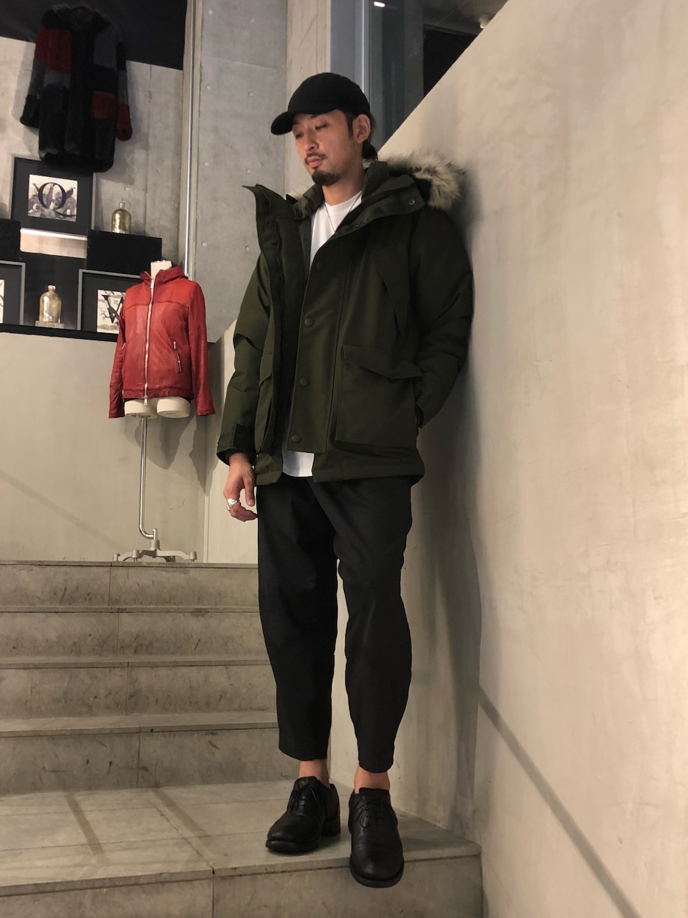 「シンプルおしゃれが好き、おしゃれさんと繋がりたい、キャップ、冬コーデ、B2nd、WOOLRICH、AMI、MARNI、韓国ファッション」｜「amiのアイテム（キャップ、ブラック系）」を使った、ヤギさん（メンズ・180cm）の秋コーディネートの1枚目の写真