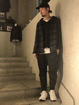 「SHINYAKOZUKA（シンヤコヅカ）のアイテム（トップス）」を使った、ヤギさん（メンズ・180cm）の秋コーディネート
