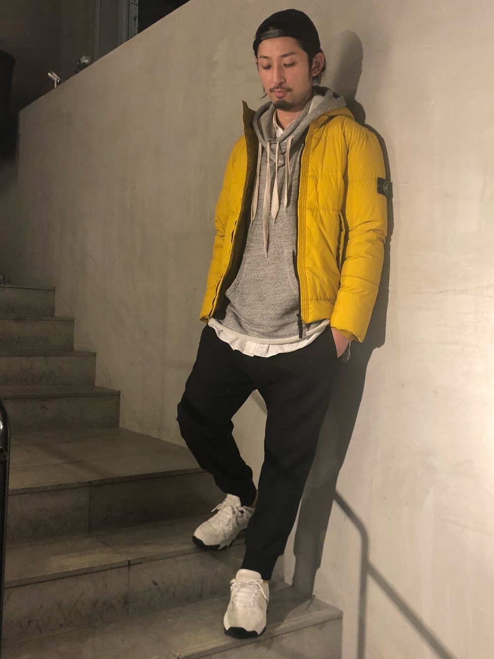「おしゃれさんと繋がりたい、今日のコーデ、シャツスタイル、カジュアルコーデ、B2nd、AMI、neilbarrett、ROBES&CONFECTIONS、stoneisland」｜「amiのアイテム（キャップ、ブラック系）」を使った、ヤギさん（メンズ・180cm）の冬コーディネートの1枚目の写真