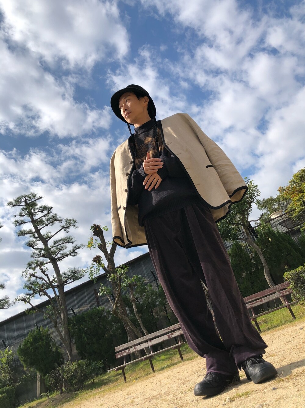 「カラーパンツ、ootd、ノーカラージャケット、ニット、ベロアパンツ、おしゃれさんと繋がりたい、いいね、save、フォローお願いします🤑、くすみカラー、古着MIX、古着コーデ」｜「VINTAGEのアイテム（ノーカラージャケット、ベージュ系）」を使った、duevintage 古着バイヤー 相互さん（メンズ・168cm）の秋コーディネートの1枚目の写真
