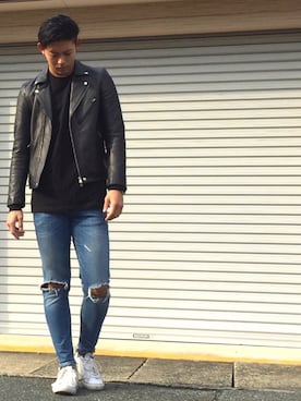 「黒Tシャツ」｜「アイテム（ライダースジャケット）」を使った、TAISHIさん（メンズ・178cm）の冬コーディネート