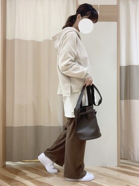 「Samansa Mos2 blue（サマンサモスモスブルー）のアイテム（スニーカー）」を使った、  𝕒𝕚𝕜𝕒 ༜さん（レディース・161cm）の冬コーディネート