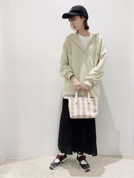 「アイテム（パーカー）」を使った、🍦みうみ🍦さん（レディース・165cm）の秋コーディネート
