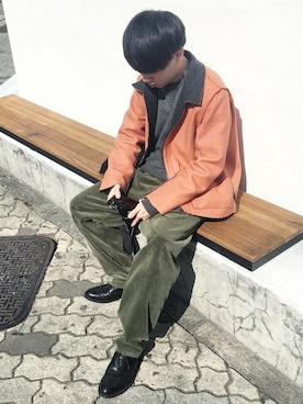「MR.GENTLEMAN（ミスタージェントルマン）のアイテム（ニット/セーター）」を使った、くっちーさん（メンズ・166cm）の春コーディネート