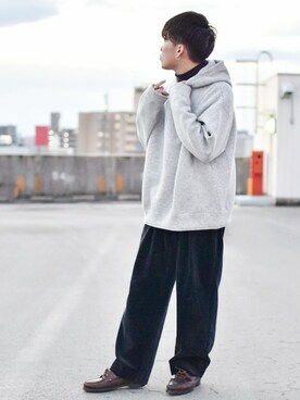 「THEE（シー）のアイテム（パーカー）」を使った、くっちーさん（メンズ・166cm）の冬コーディネート