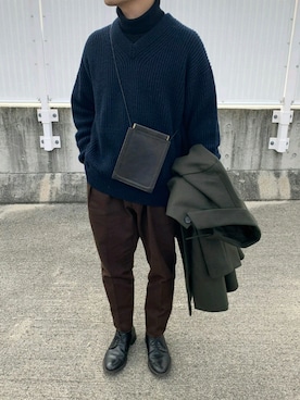 「アイテム（ステンカラーコート）」を使った、くっちーさん（メンズ・166cm・20代）の冬コーディネート