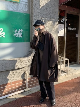 「アイテム（ステンカラーコート）」を使った、くっちーさん（メンズ・166cm・20代）の冬コーディネート