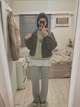 「アイテム（デニムジャケット、グリーン系）」を使った、地瓜球さん（レディース・162cm）の冬コーディネート