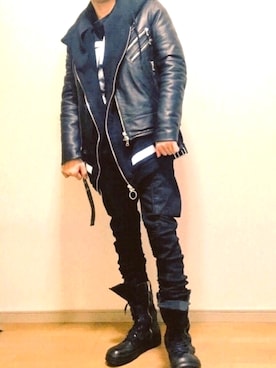 「DRKSHDW by RICK OWENS（ダークシャドウ バイ リックオウエンス）のアイテム（デニムパンツ）」を使った、CircleStoneさん（メンズ・176cm）の冬コーディネート