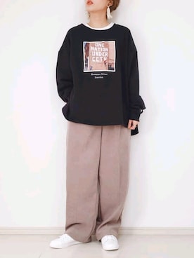 「くすみピンク」｜「アイテム（スウェット）」を使った、ricky.yさん（レディース・158cm）の秋コーディネート