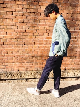 「kojimamarketplaceのアイテム（シャツ/ブラウス、グリーン系）」を使った、ヒカル  さん（メンズ・180cm）の冬コーディネート