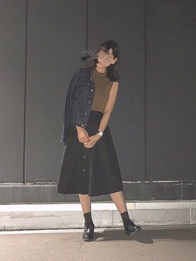 「秋のブラウンスタイル」｜「アイテム（デニムジャケット）」を使った、monさん（レディース・166cm）の秋コーディネート