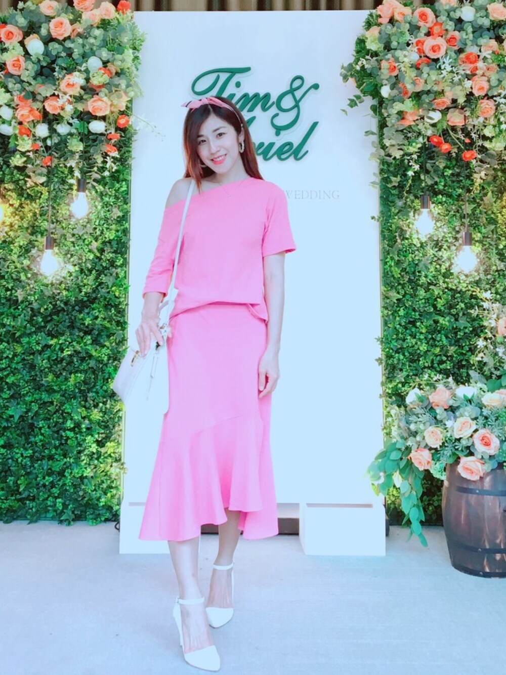 「korea、FOREVER 21、VOGUE、WEARBOOKエントリー、Taiwan、I-Primo、tiffany&co」｜「koreaのアイテム（パンプス、ホワイト系）」を使った、Cathy/千千さん（レディース・157cm）の春コーディネートの1枚目の写真
