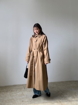 「アイテム（ステンカラーコート）」を使った、Lianさん（レディース・157cm）の夏コーディネート