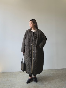 「アイテム（ノーカラーコート）」を使った、Lianさん（レディース・157cm）の夏コーディネート