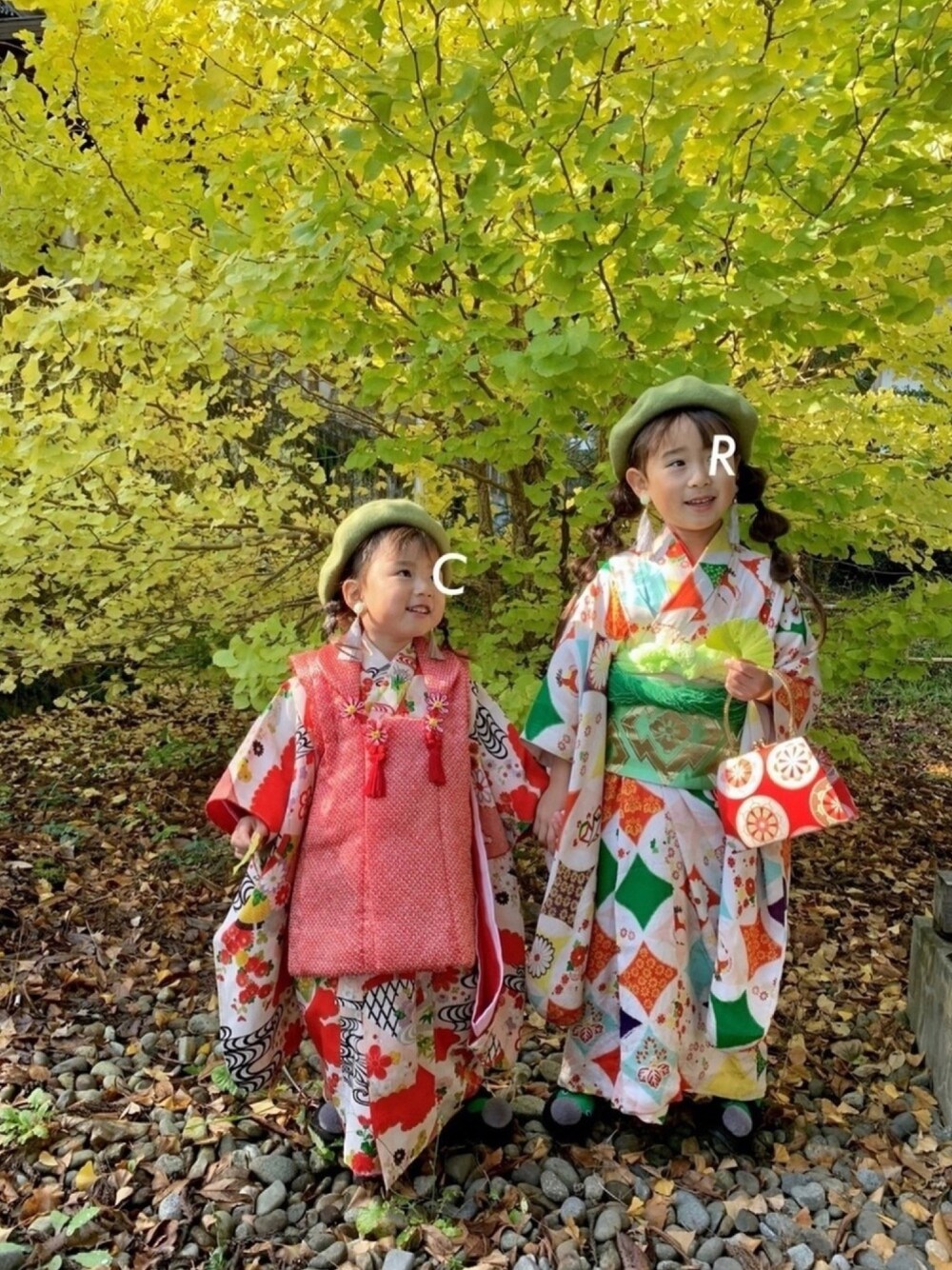 「七五三、753、着物、アンティーク、姉妹」｜「no brandのアイテム（ハンチング/ベレー帽、グリーン系）」を使った、csmmさん（キッズ・110cm）の秋コーディネートの1枚目の写真