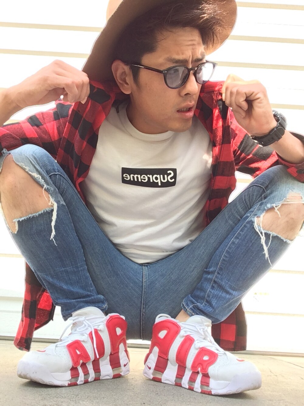 「Supreme のアイテム（Tシャツ/カットソー、ホワイト系）」を使った、たっくんさん（メンズ・182cm）の夏コーディネートの1枚目の写真