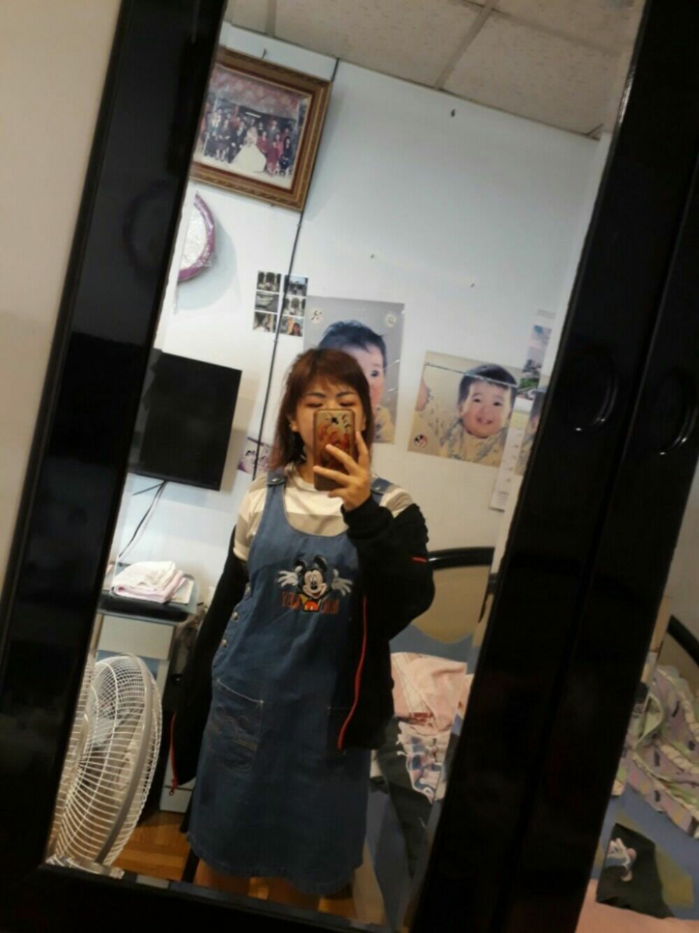 「始まる何を着た、コーディネイト初心者」｜「自有のアイテム（Tシャツ/カットソー、ブラック系）」を使った、アルトさん（レディース・156cm）の夏コーディネートの1枚目の写真