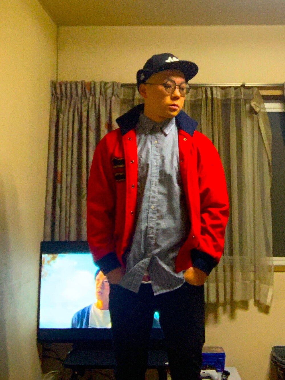 「UNIQLOのアイテム（シャツ/ブラウス、グレー系）」を使った、DaDDDyさん（メンズ・167cm）の冬コーディネートの1枚目の写真