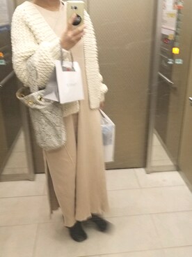 「ALLUMER（アリュメール）のアイテム（トップス）」を使った、saeさん（レディース・162cm）の冬コーディネート
