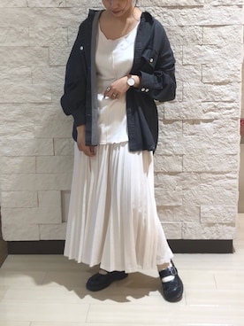 「アイテム（腕時計）」を使った、鵜飼　和花さん（レディース・165cm）の春コーディネート