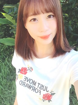 「INGNI（イング）の花刺繍ロゴTシャツ/レディース-2017SS-（Tシャツ/カットソー、ホワイト系）」を使った、結原弓愛さん（レディース・160cm）の夏コーディネート