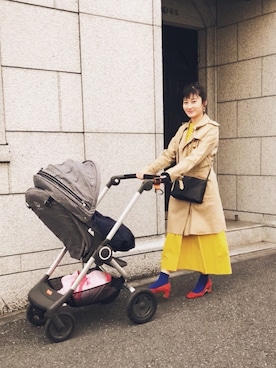 「赤ちゃん」｜「アイテム（トレンチコート）」を使った、酒井 景都さん（レディース・160cm）の春コーディネート