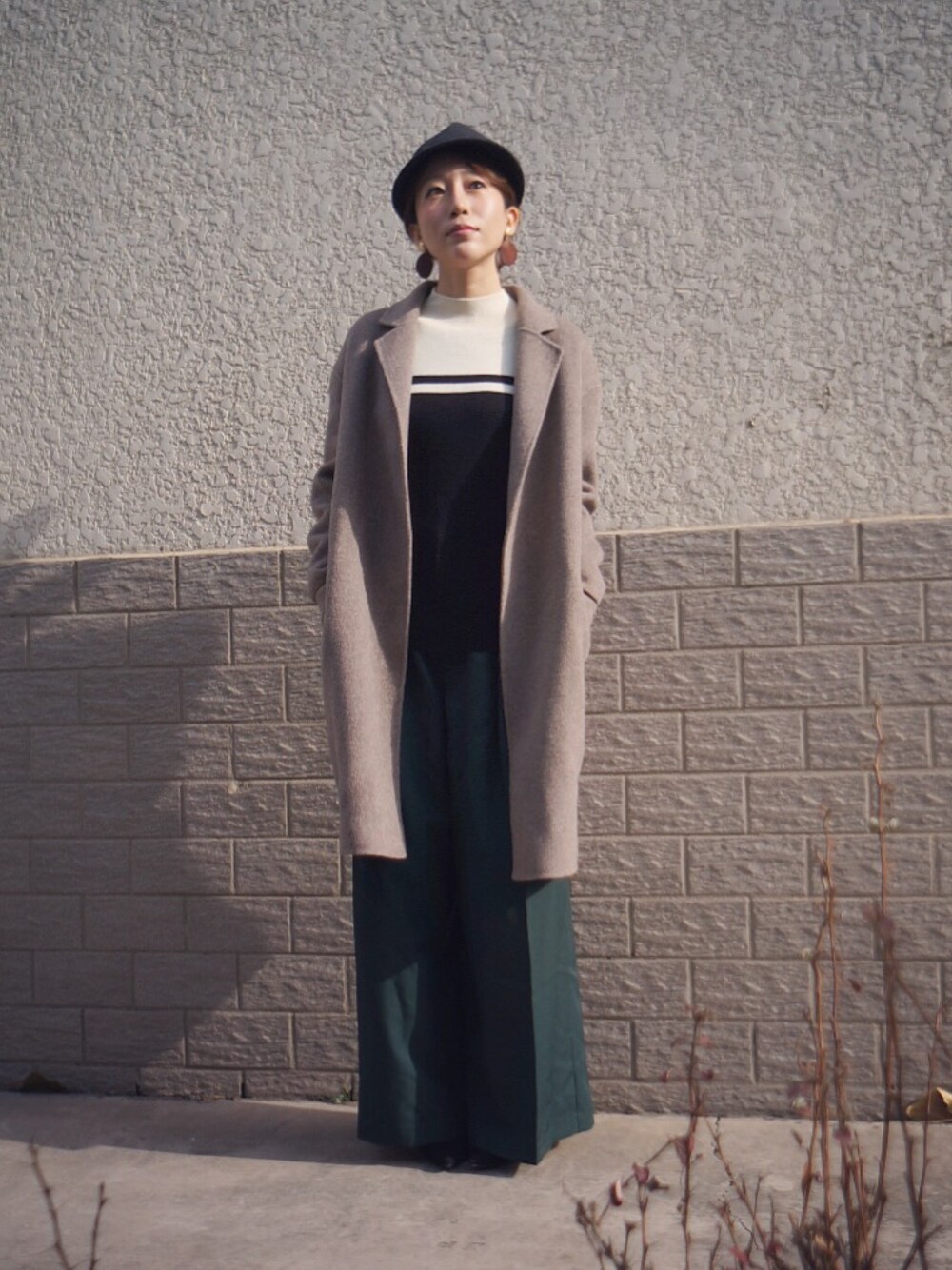 「冬コーデ、カジュアル、ootd、モノトーン、シンプル」｜「LINEのアイテム（ニット/セーター、その他）」を使った、nownowさん（レディース・158cm）の秋コーディネートの1枚目の写真