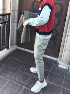 「アイテム（ステンカラーコート）」を使った、Yooooさん（メンズ・178cm・20代）の春コーディネート