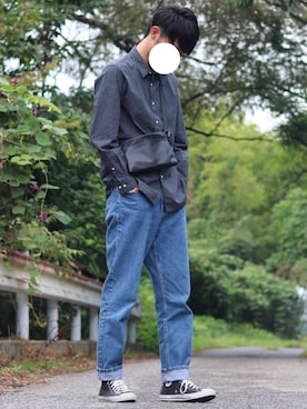 「HARE（ハレ）のレザーサコッシュ（HARE)（ボディバッグ/ウエストポーチ、ブラック系）」を使った、ぽろくんさん（メンズ・185cm）の秋コーディネート