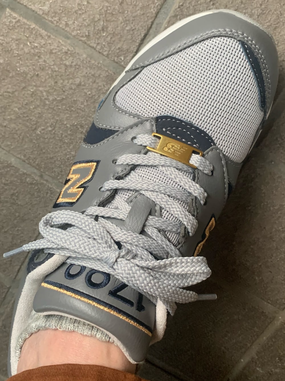 「ニューバランス、New Balance、ニューバランス1700、new balance 1700、スニーカー好きと繋がりたい、スニーカー」｜「NEW BALANCEのCM1700NJ GRAY（スニーカー、グレー系）」を使った、Miiさん（レディース・159cm）の秋コーディネートの1枚目の写真