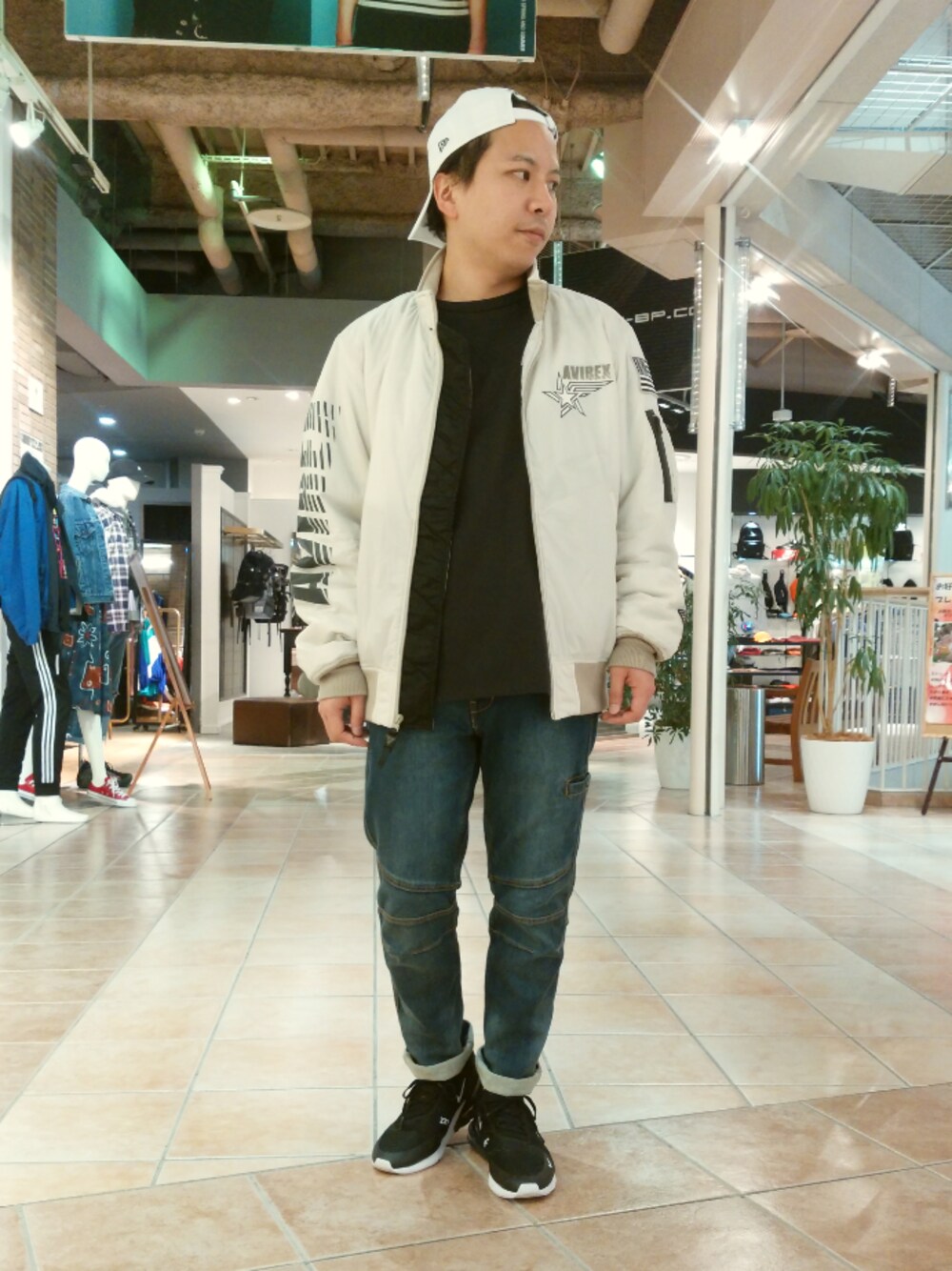 「カジュアル、キャップ、ストリート、AVIREX、スポーツミックス、ootd、秋服、秋、オトナカジュアル、秋コーデ」｜「NEW ERAの【AVIREX STREET GEAR/TRACK】AVIREX×NEWERA/アヴィレックス×ニューエラー/ A.S.G.キャップ/ A.S.G.CAP（キャップ、ホワイト系）」を使った、SUGAYA！さん（メンズ・164cm）の秋コーディネートの1枚目の写真