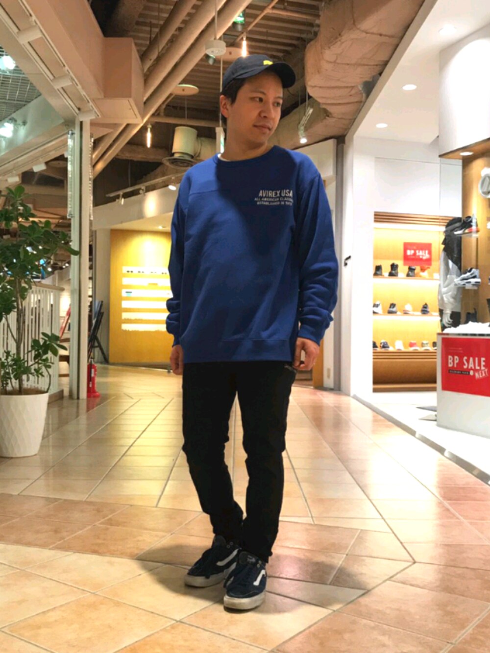「カジュアル、シンプル、キャップ、ストリート、AVIREX、ビックシルエット、ootd、今日のコーデ、AVIREXBelle、AVIREX新潟店」｜「AVIREXのワンポイント ローキャップ/ONE POINT LOW CAP/AVIREX/アヴィレックス（キャップ、ブルー系）」を使った、SUGAYA！さん（メンズ・164cm）の冬コーディネートの1枚目の写真