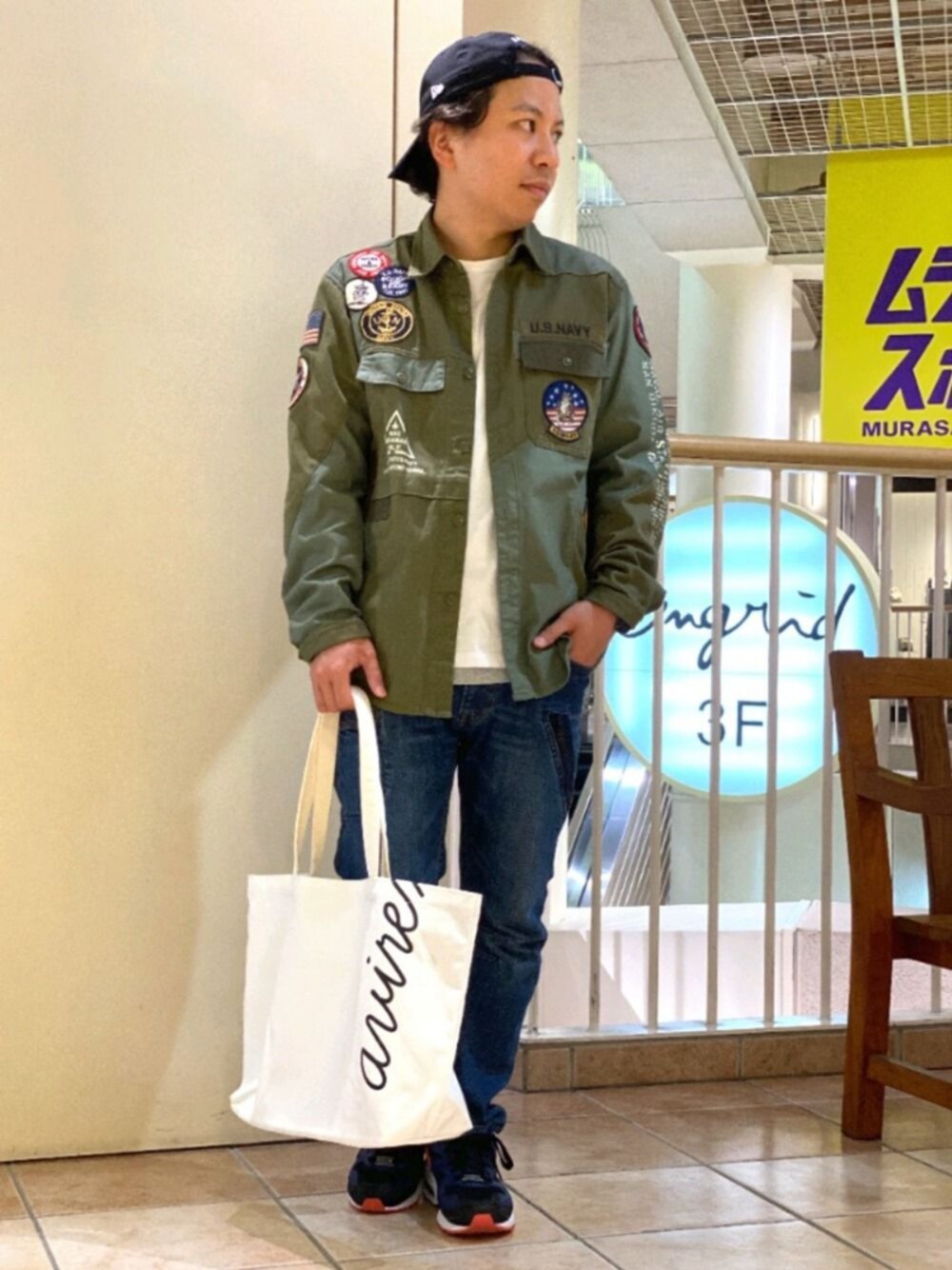 「デニム、トートバッグ、キャップ、AVIREX、休日スタイル、きれいめカジュアル、ootd、AVIREXBelle、秋服準備はじめました、ファッションの力を信じよう」｜「AVIREXのAVIREX×NEW ERA/アヴィレックス×ニューエラ/9TWENTY　゛TOM CAT゛/ナイントウェンティー　トムキャット（キャップ、ブラック系）」を使った、SUGAYA！さん（メンズ・164cm）の夏コーディネートの1枚目の写真