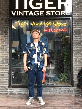 Venom維儂さんのコーディネート