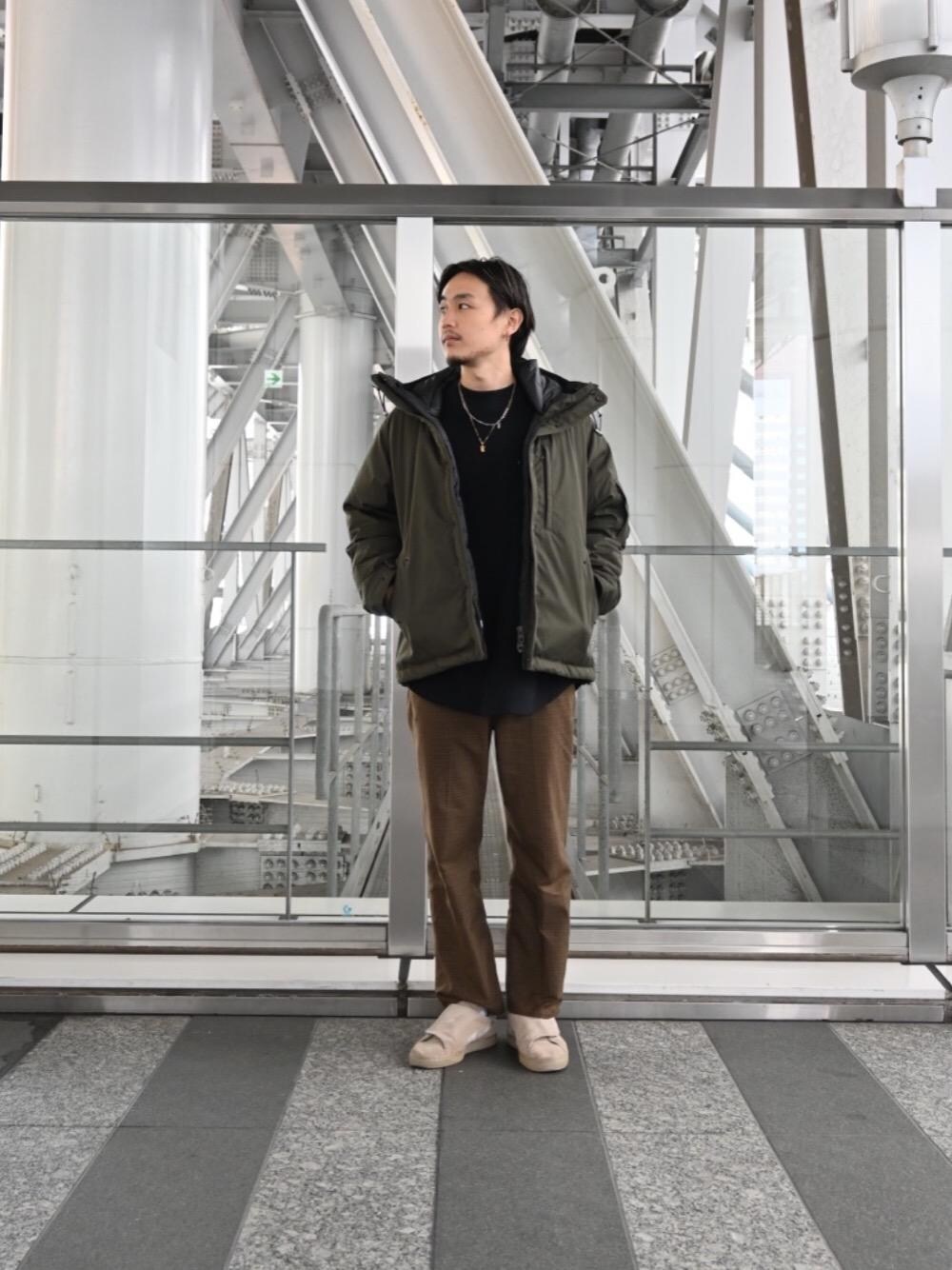 「ビューティ&ユース、united arrows、beauty&youth、THE NORTH FACE、モンキータイム、ノースフェイス、monkeytime、Purple Label、north face purple label、ユナイテッド　アローズ」｜「MONKEY TIMEの＜monkey time＞ TR MINI CHECK TROUSER/トラウザーズ（スラックス、ブラウン系）」を使った、etsuさん（メンズ・173cm）の秋コーディネートの1枚目の写真