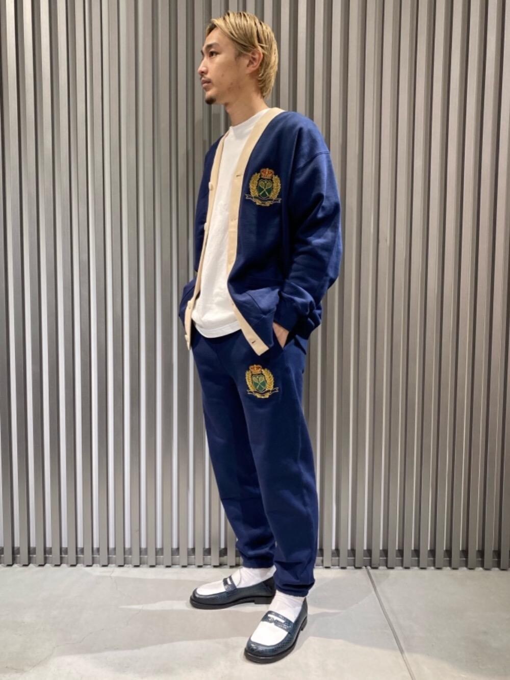 「セットアップ、ビューティ&ユース、ストリート、beauty&youth、モンキータイム、MONKEY TIME、エイティーズ、ユナイテッド　アローズ、eytys、United arrows」｜「MONKEY TIMEの＜monkey time＞ TRY/FLC EMB CGN/カーディガン（カーディガン/ボレロ、ブルー系）」を使った、etsuさん（メンズ・173cm）の秋コーディネートの1枚目の写真