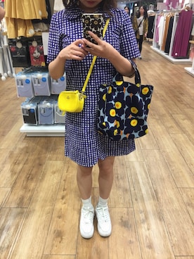 「marimekko（マリメッコ）のアイテム（トートバッグ、ブルー系）」を使った、ananさん（レディース・159cm）の夏コーディネート