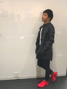 「red」｜「アイテム（マウンテンパーカー）」を使った、kameさん（メンズ・166cm）の春コーディネート