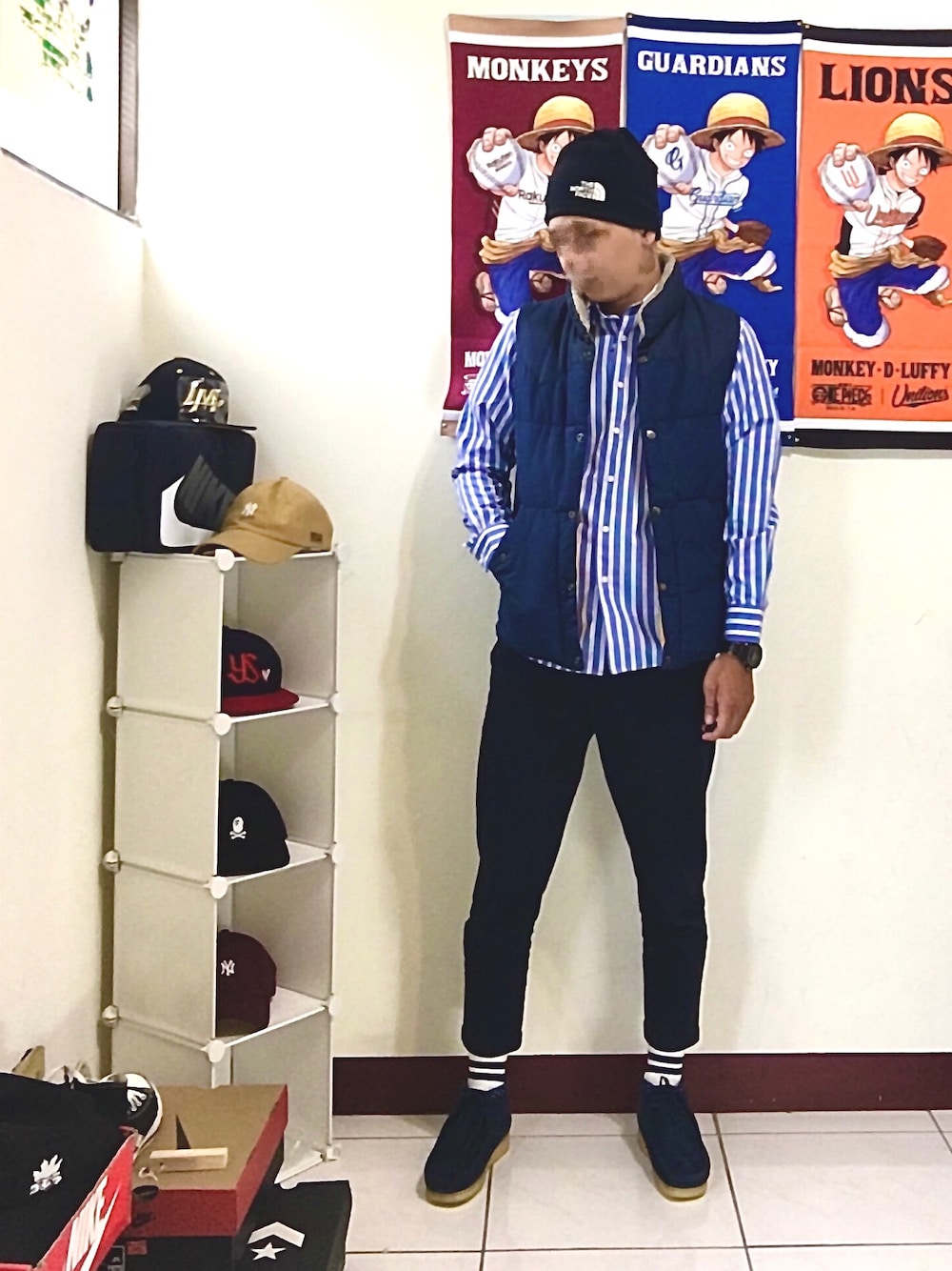 「UNIQLO、H&M、THE NORTH FACE、LIVES、clarks」｜「THE NORTH FACEのアイテム（ニットキャップ/ビーニー、ブラック系）」を使った、リン  さん（メンズ・173cm）の春コーディネートの1枚目の写真